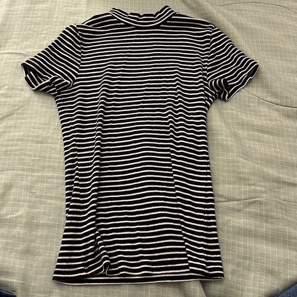 stripped shirt - Picture 1 of 1